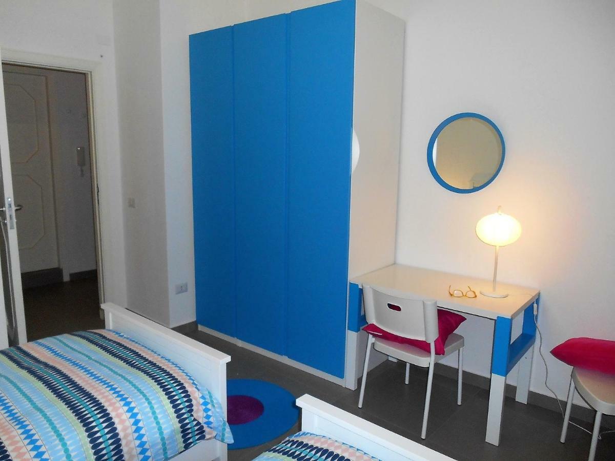Casa Vacanza "Al Vicolo Delle Colonne" Salerno Eksteriør billede