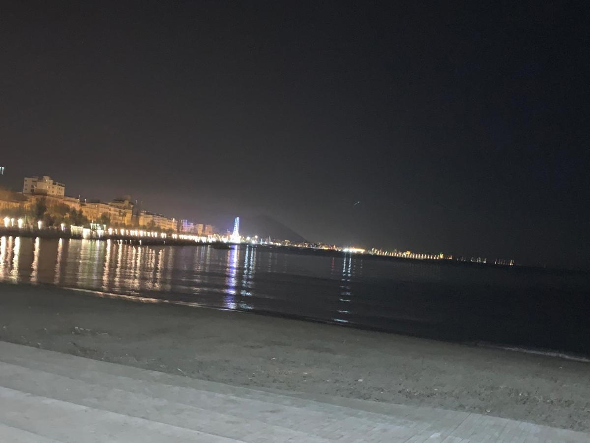 Casa Vacanza "Al Vicolo Delle Colonne" Salerno Eksteriør billede